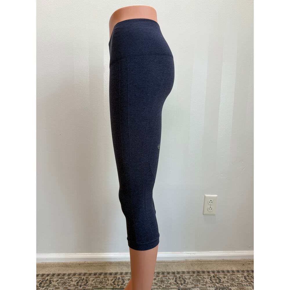 Lululemon In The Flow Crop II Leggings Heathered Navy Blue Ruched Capri Sz 2 - Picture 3 of 7